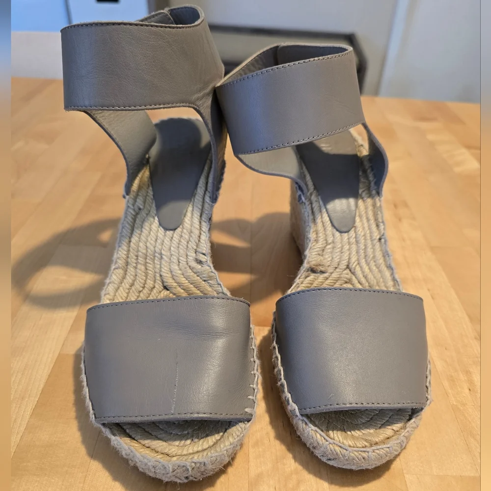 Vince Espadrille Wedges Grey Beige Size 8M